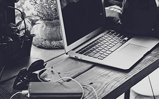 爱游戏游戏平台-文图拉：我不应该执教意大利队 我应该早点辞职