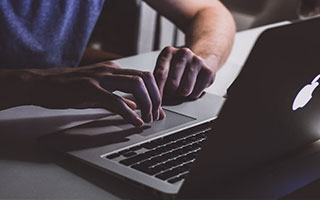 爱游戏游戏平台-文图拉：我不应该执教意大利队 我应该早点辞职