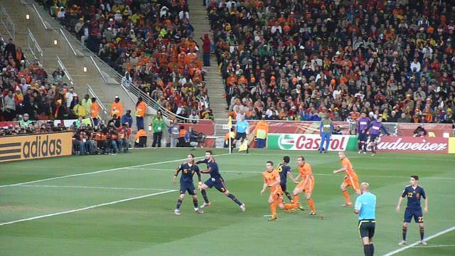 时隔1年半南非球迷重回球场 然而...VUVUZELA禁用